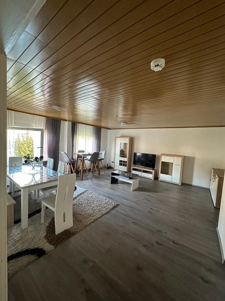 Helle 2-Zimmer-Wohnung mit Balkon und Stellplatz in Ludwigsburg zimmer