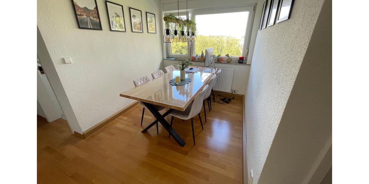 Gehobene 3,5-Zimmer Wohnung mit Süd-Balkon, EBK & Garage in Stgt 3.5 zimmer