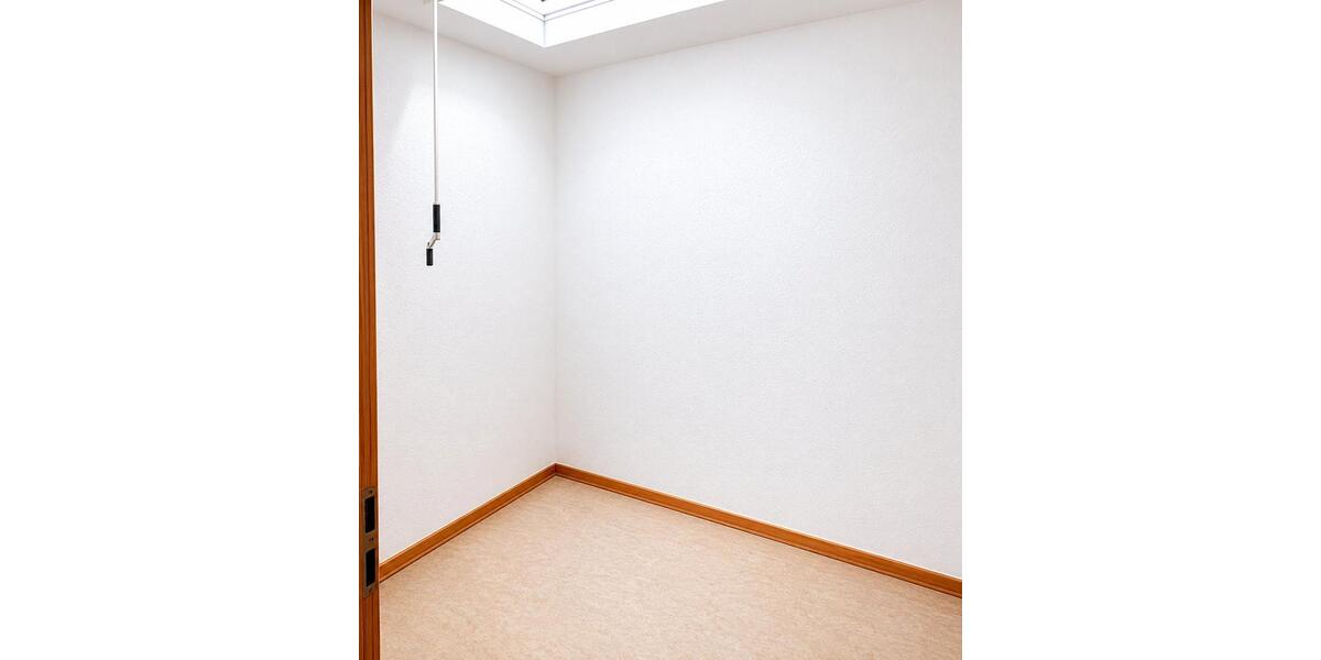 Dachgeschoßwohnung Stuttgart Stuttgart-Mitte - 2.5 Zimmer, 63 m&sup2;, 350.000&euro; | Angebot:26834060
