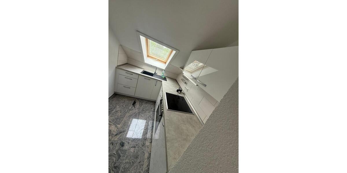 Dachgeschoßwohnung Ludwigsburg Eglosheim - 3 Zimmer, 47 m&sup2;, 890&euro; | Angebot:26234301