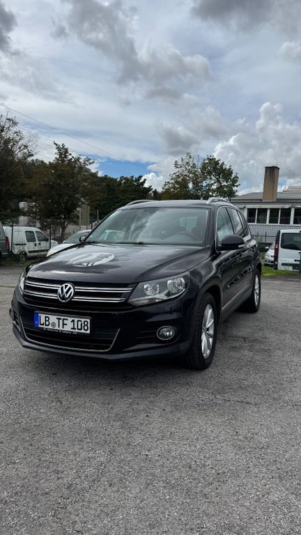 VW Tiguan 195.664 km 11.250 € Ludwigsburg 71642