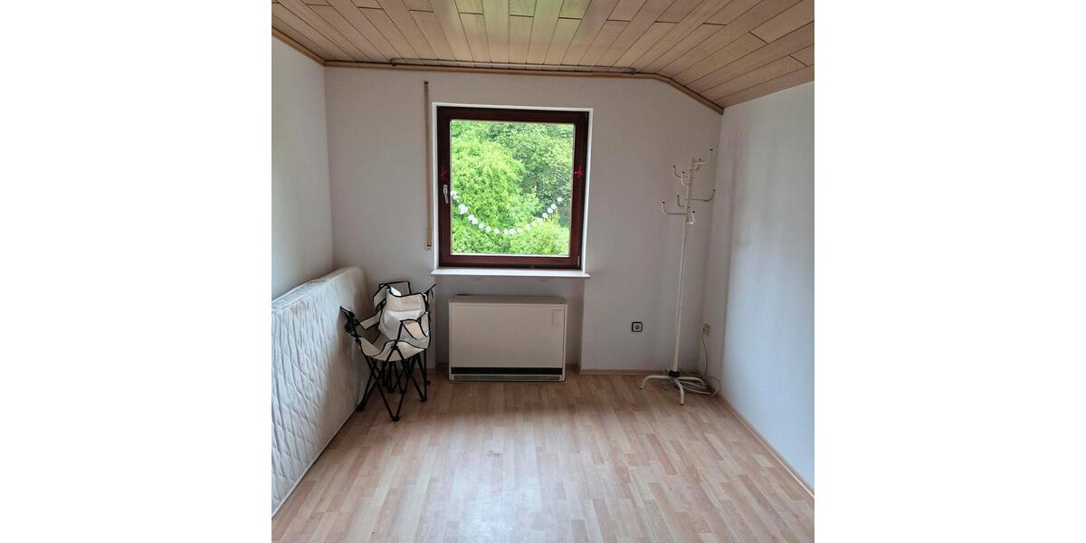 Dachgeschoßwohnung Plochingen - 3.5 Zimmer, 105 m&sup2;, 1.150&euro; | Angebot:26621003