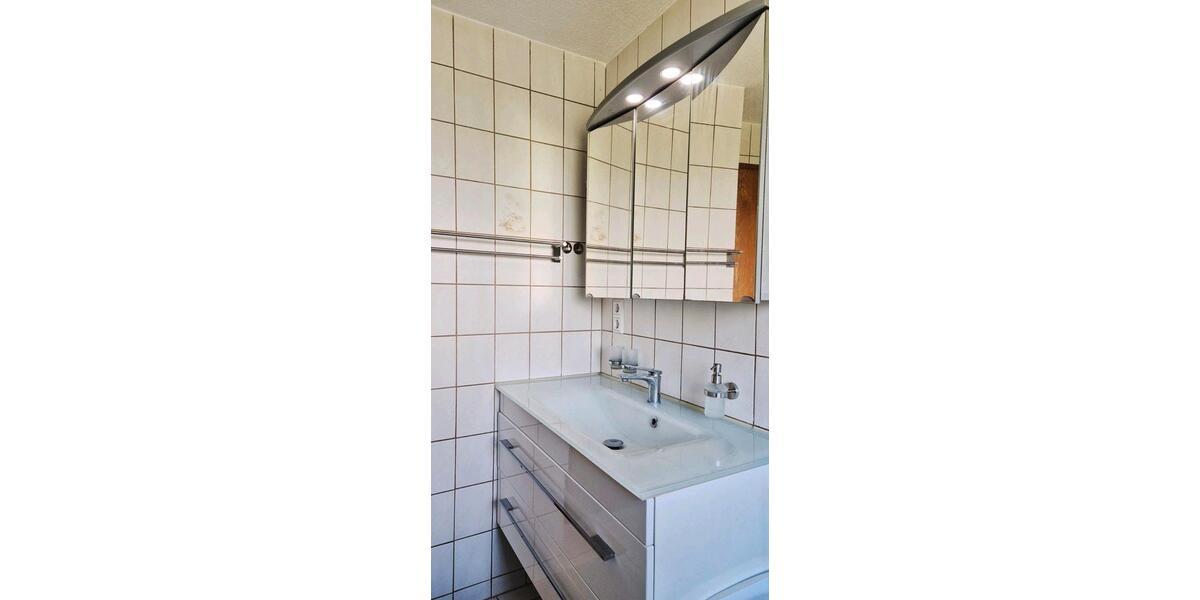 Etagenwohnung Großbettlingen - 3.5 Zimmer, 70 m&sup2;, 245.000&euro; | Angebot:26397002