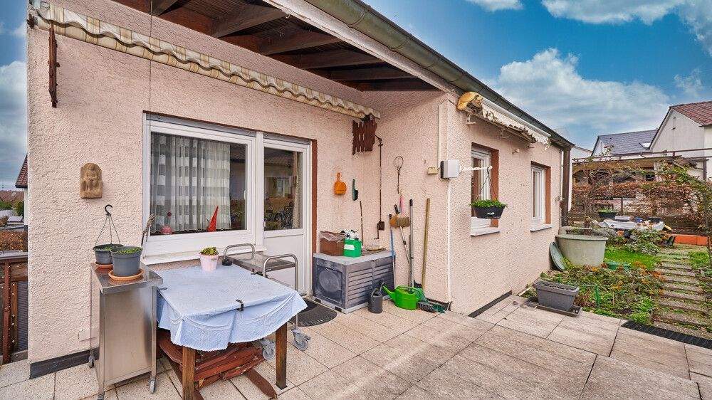 Ansprechendes Einfamilienhaus mit Garten und eigener Garage, in bester Lage von Neckarweihingen! 5 zimmer