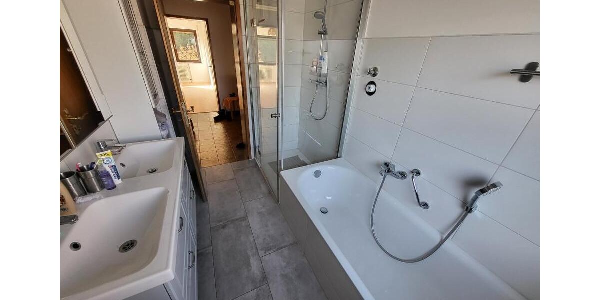 Erdgeschoßwohnung Ludwigsburg - 4 Zimmer, 120 m&sup2;, 1.500&euro; | Angebot:26384402