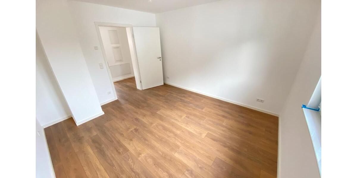 Etagenwohnung Schorndorf - 3.5 Zimmer, 82 m&sup2;, 1.300&euro; | Angebot:26600785
