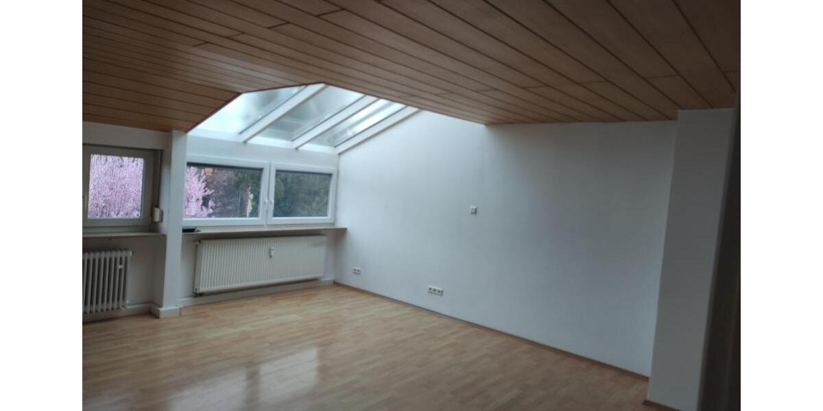 Dachgeschoßwohnung Stuttgart Stuttgart-West - 3 Zimmer, 82 m&sup2;, 1.250&euro; | Angebot:26036412