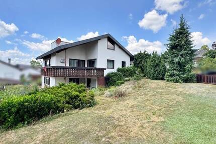 Großzügiges Familienparadies auf sonnigem Eckgrundstück - ruhig, charmant, vielseitig