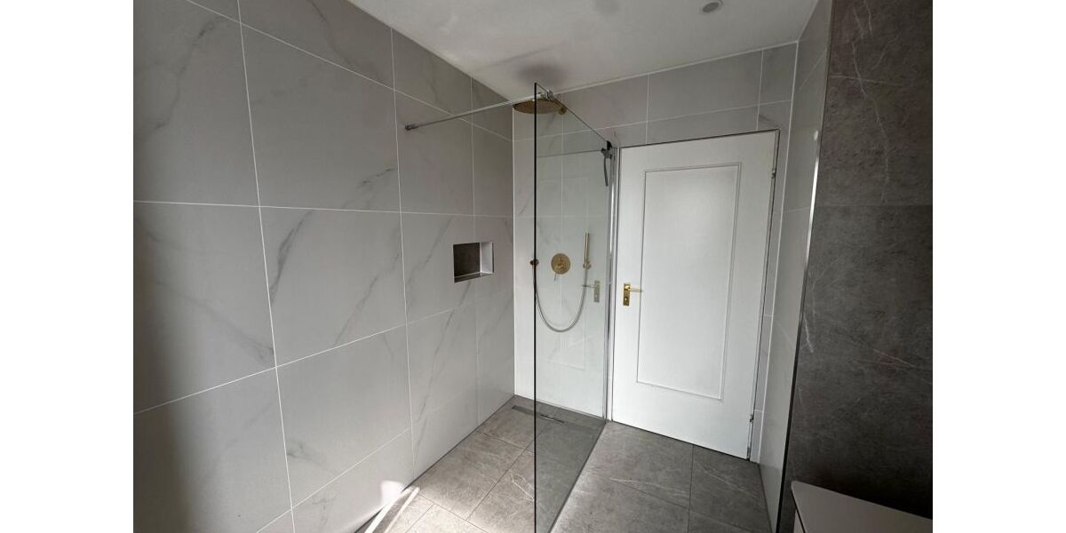 Provisionsfrei* 4 Zimmer Wohnung Zentral inkl. Einbauküche - Erdgeschoßwohnung Plochingen | Angebot:26357994