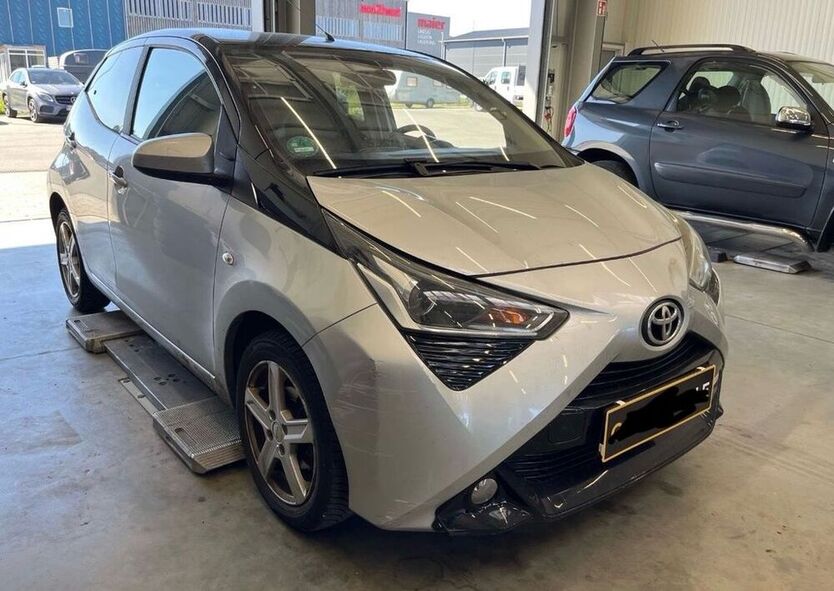 Aygo (X)