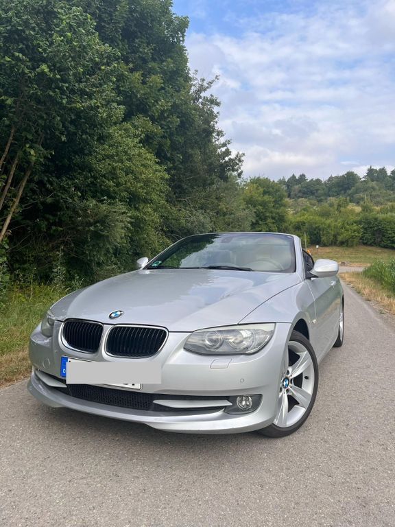 320