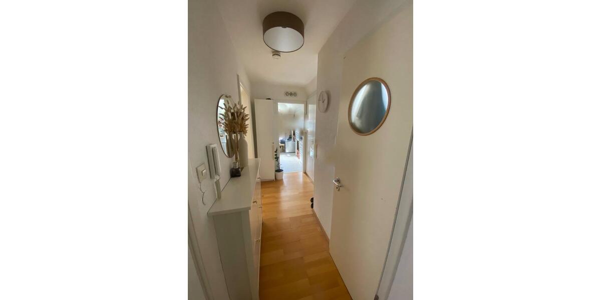 Dachgeschoßwohnung Stuttgart Luginsland - 2 Zimmer, 50 m&sup2;, 750&euro; | Angebot:26297555