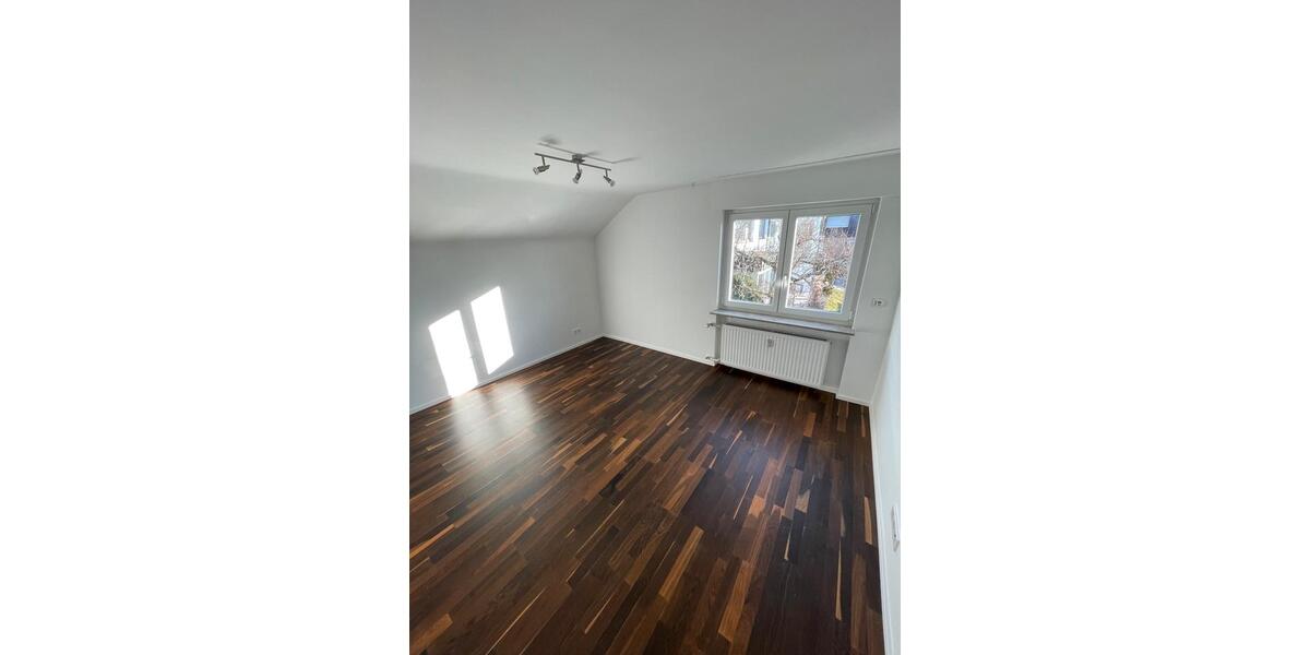 Etagenwohnung Esslingen am Neckar Hegensberg - 3 Zimmer, 79 m&sup2;, 1.100&euro; | Angebot:25137034