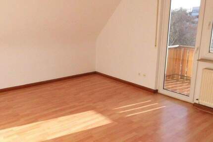 Wohnung Stuttgart Bad Cannstatt - 2 Zimmer, 67 m&sup2;, 990&euro; | Angebot:25602442