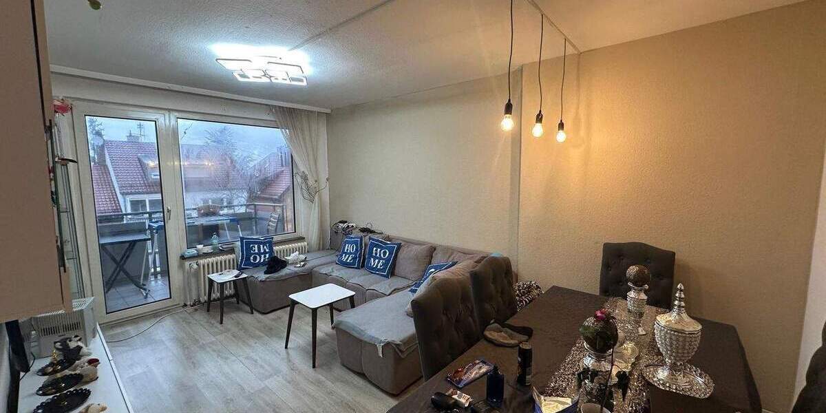 Etagenwohnung Stuttgart Ost - 3 Zimmer, 72 m&sup2;, 900&euro; | Angebot:25275615