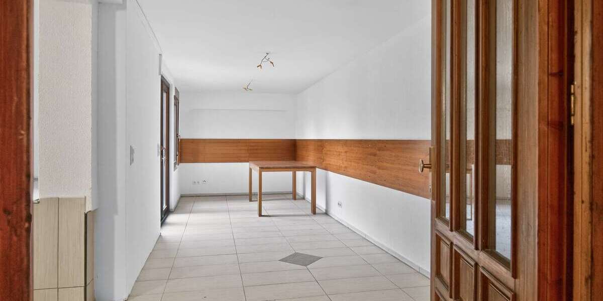 Freistehendes 3-Familienhaus in Stuttgart-Zuffenhausen - Mehrfamilienhaus, Wohnhaus Stuttgart Zuffenhausen | Angebot:25201617