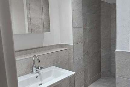 Wohnung Stuttgart Zuffenhausen - 3.5 Zimmer, 68 m&sup2;, 279.000&euro; | Angebot:25935725