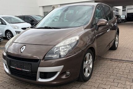 Renault Scenic 246.691 km 1.995 &euro; Stuttgart 70597