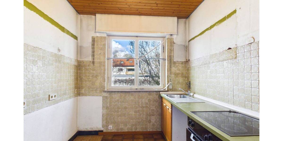 Einfamilienhaus Stuttgart Dürrlewang - 8 Zimmer, 170 m&sup2;, 559.000&euro; | Angebot:26043137