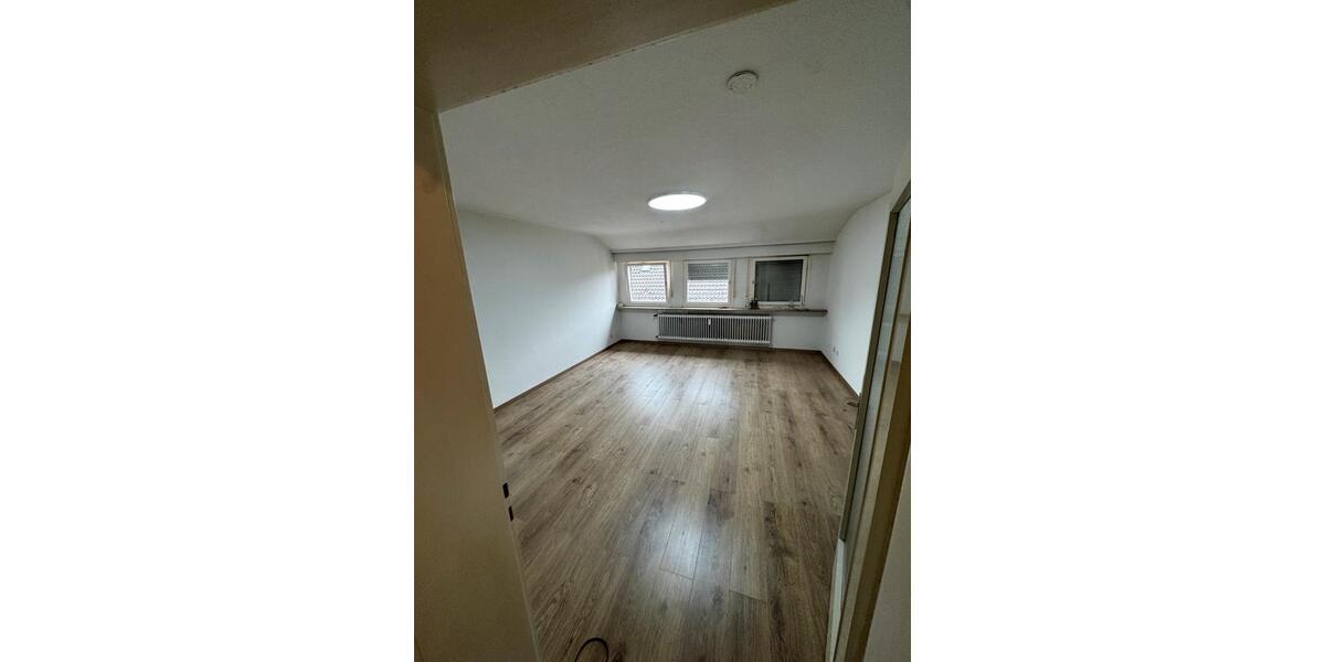Dachgeschoßwohnung Stuttgart Hedelfingen - 3 Zimmer, 60 m&sup2;, 700&euro; | Angebot:26320975