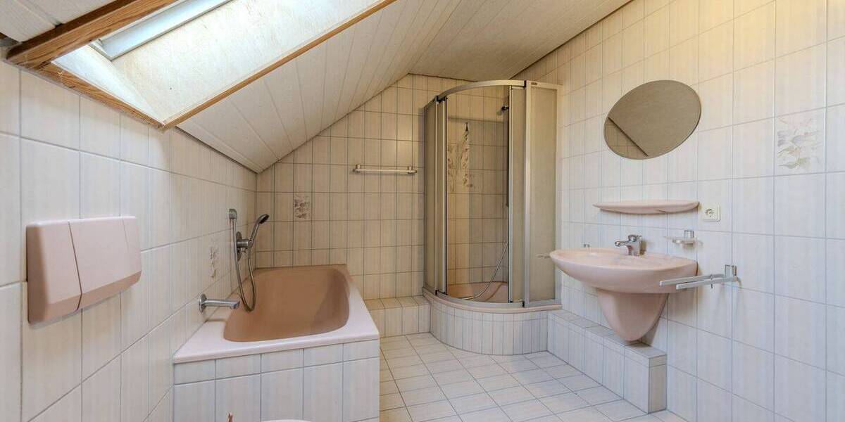 Mehrfamilienhaus, Wohnhaus Ludwigsburg Eglosheim - 1 Zimmer, 311 m&sup2;, 1.049.000&euro; | Angebot:26161222