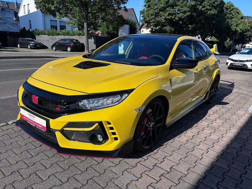 Honda Civic 9.600 km 45.900 € Korb 71404