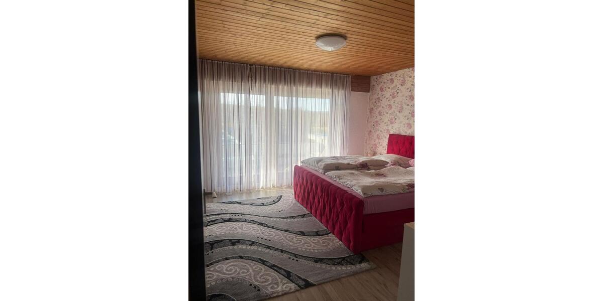 Doppelhaushälfte Nürtingen - 6 Zimmer, 219 m&sup2;, 550.000&euro; | Angebot:26074031