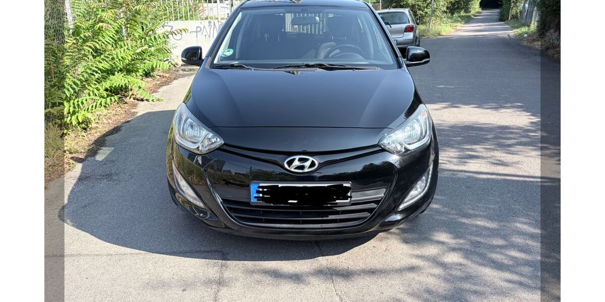 Hyundai i20 124.000 km 4.950 &euro; Stuttgart 70435