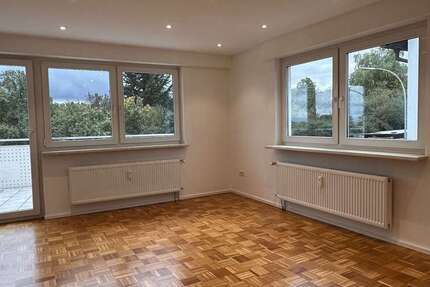Wohnung zum Mieten in Leinfelden-Echterdingen 1.200 € 94 m² 3.5 zimmer