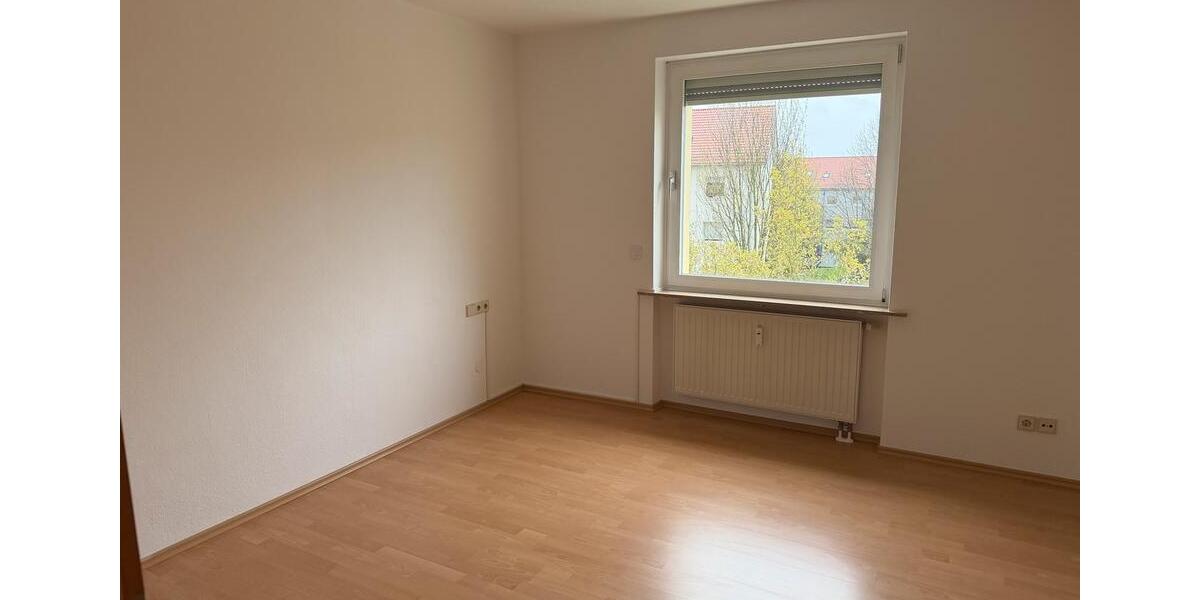 Etagenwohnung Kornwestheim - 3.5 Zimmer, 83 m&sup2;, 1.500&euro; | Angebot:26406575