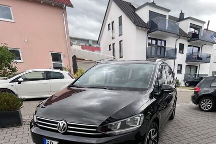VW Touran 85.000 km 17.900 € Böblingen 71034
