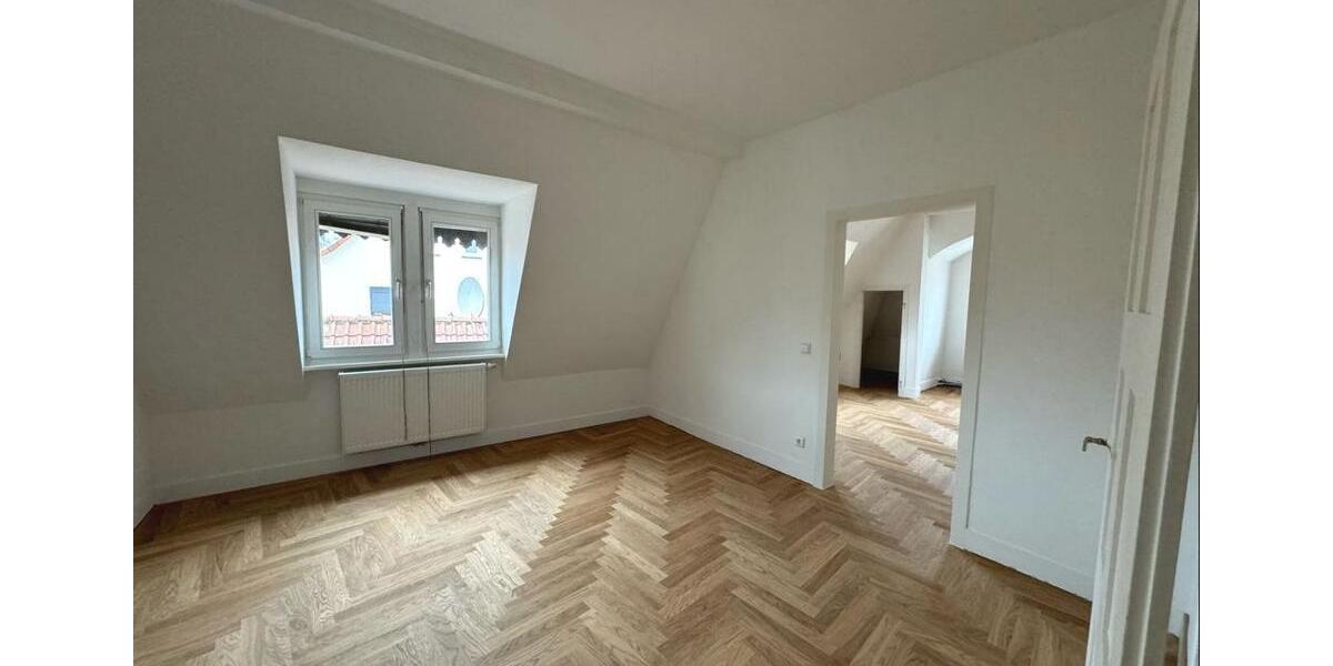 Etagenwohnung Esslingen am Neckar - 4 Zimmer, 97 m&sup2;, 1.490&euro; | Angebot:24943148