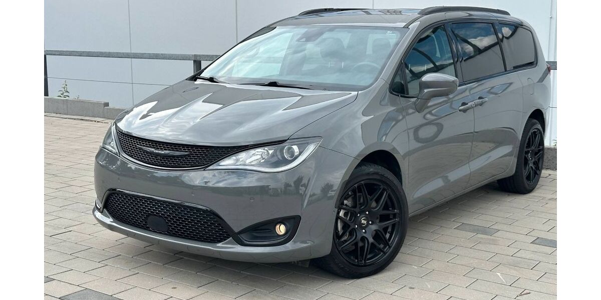 Chrysler Pacifica 100.400 km 25.900 &euro; Bietigheim-Bissingen 74321