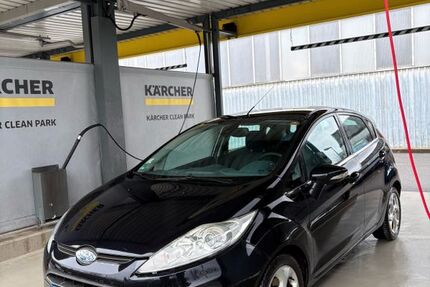 Ford Fiesta 245.000 km 2.950 &euro; Unterensingen 72669
