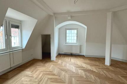 Wohnung Esslingen am Neckar - 4 Zimmer, 97 m&sup2;, 1.490&euro; | Angebot:24943148