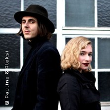 Pauline & Aleksi mit Band