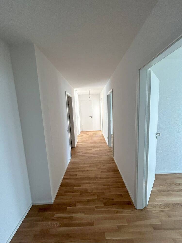 Erstbezug geräumige 4-Zimmer Wohnung