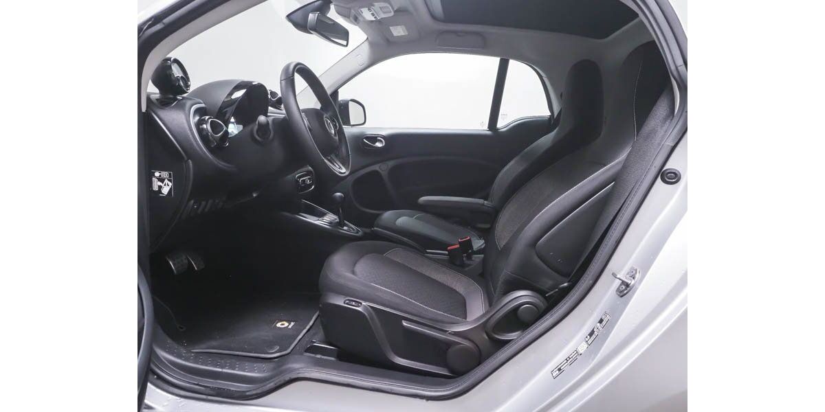 Smart ForTwo 6.536 km 18.870 &euro; Asperg 71679