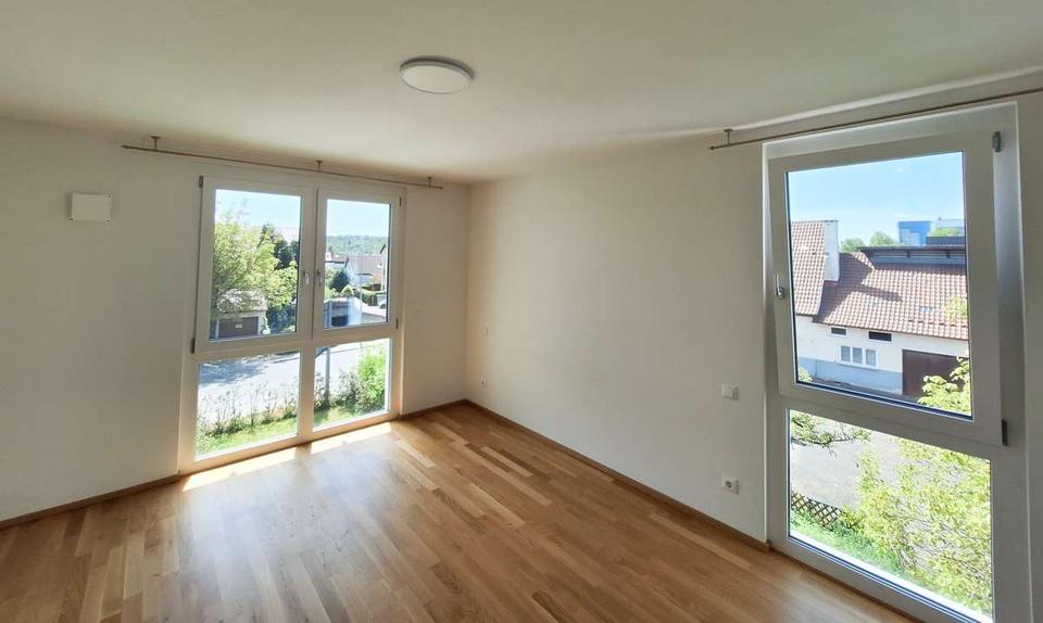 Etagenwohnung Leinfelden-Echterdingen Echterdingen - 4 Zimmer, 105 m&sup2;, 1.750&euro; | Angebot:26516359