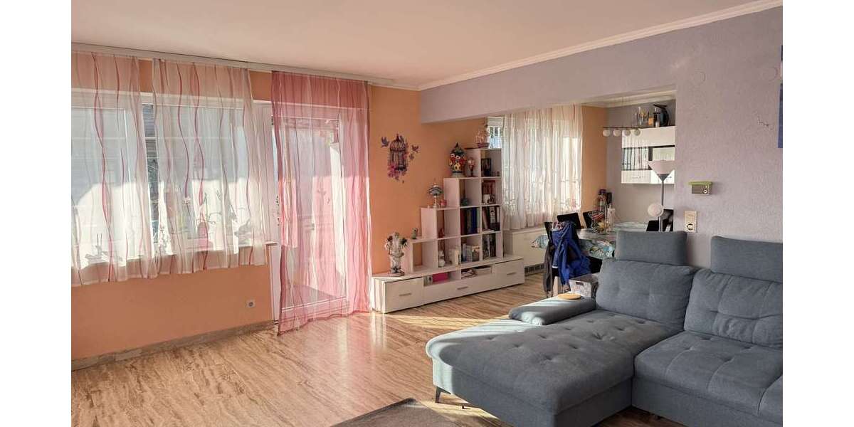 Wohnung zum Kaufen in Stuttgart 269.000 € 103 m² 4 zimmer