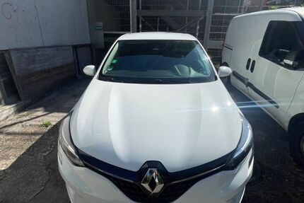 Renault Clio 65.000 km 10.400 € Stuttgart 70469