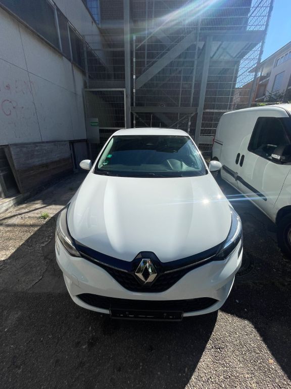 Renault Clio 65.000 km 10.850 € Stuttgart 70469