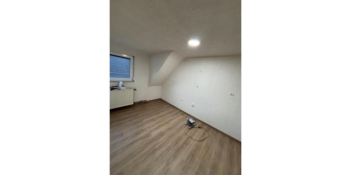 Maisonettenwohnung Oberboihingen - 4 Zimmer, 20 m&sup2;, 950&euro; | Angebot:25106607