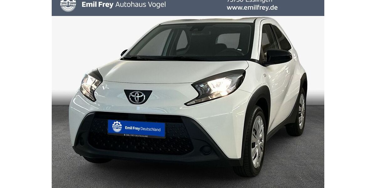 Toyota Aygo (X) 30.600 km 13.460 &euro; Esslingen 73730