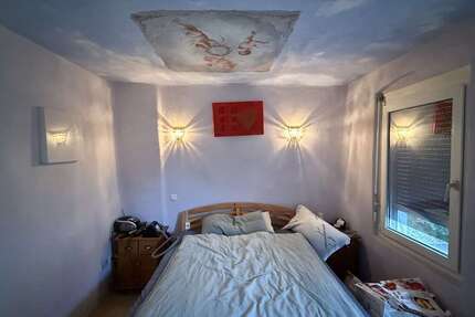 Haus zum Kaufen in Stuttgart 580.000 € 200.9 m² 8 zimmer