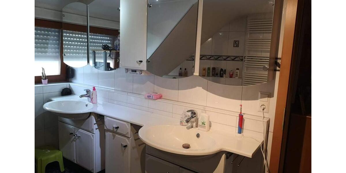 Reihenhaus Remseck am Neckar - 6 Zimmer, 180 m&sup2;, 600.000&euro; | Angebot:26052005