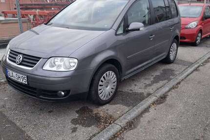 VW Touran 193.000 km 2.299 &euro; Sachsenheim 74343