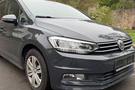 VW Touran 234.000 km 8.999 &euro; Tübingen 72074