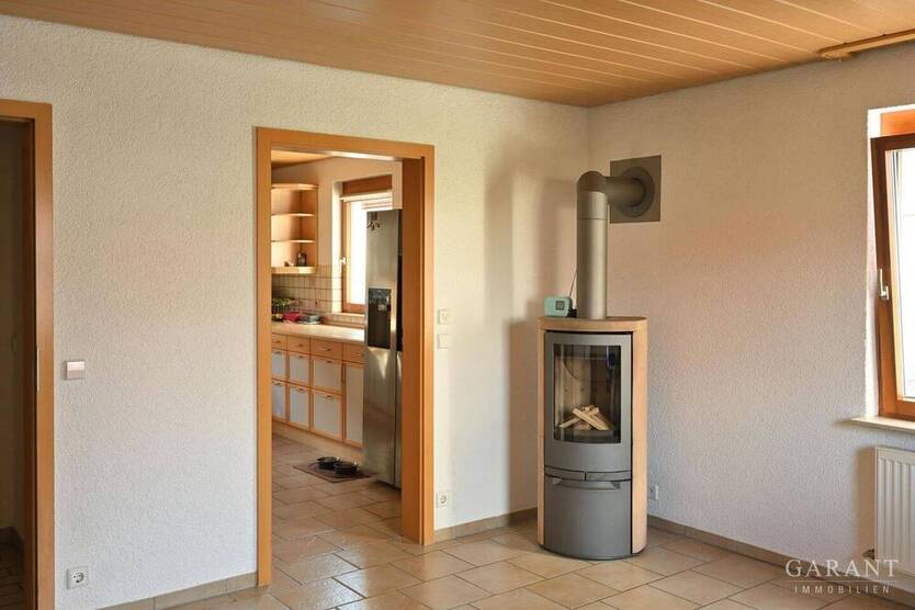 Moderne Doppelhaushälfte mit Garten in der Stadtmitte