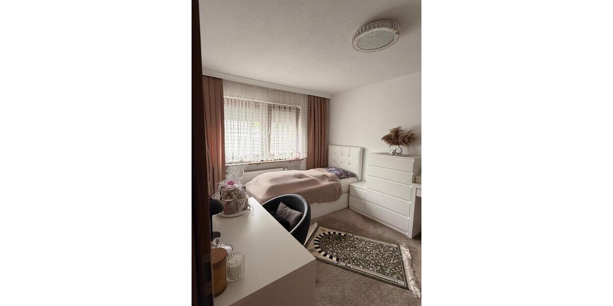 Reihenhaus Stuttgart Hedelfingen - 7 Zimmer, 125 m&sup2;, 750.000&euro; | Angebot:26187006